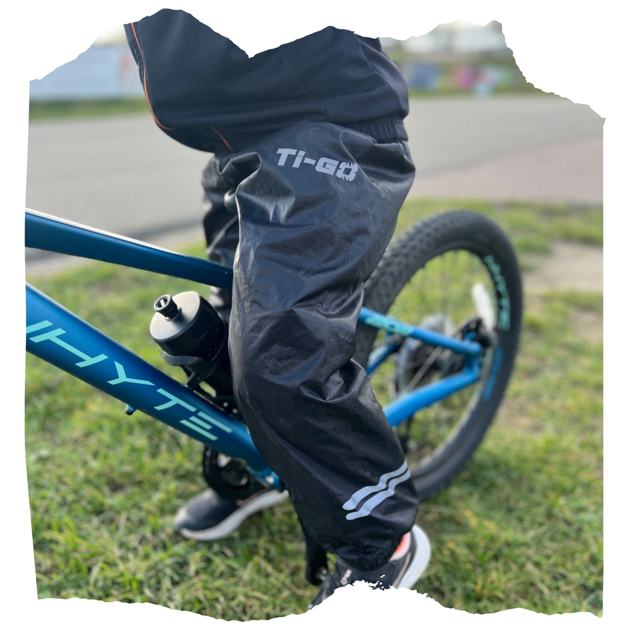 Waterproof Cycling Trousers Black - EMU Bikes